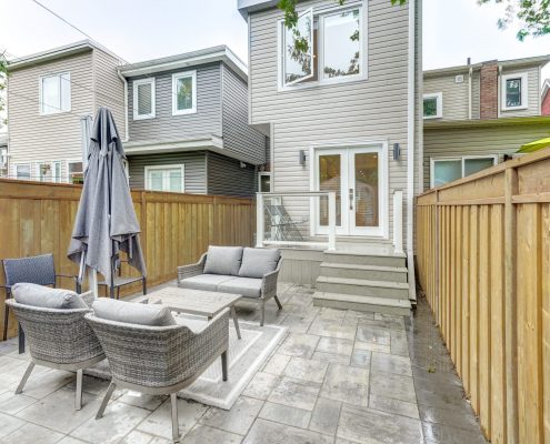 BackyardPatio_eastyork-e1569252527574